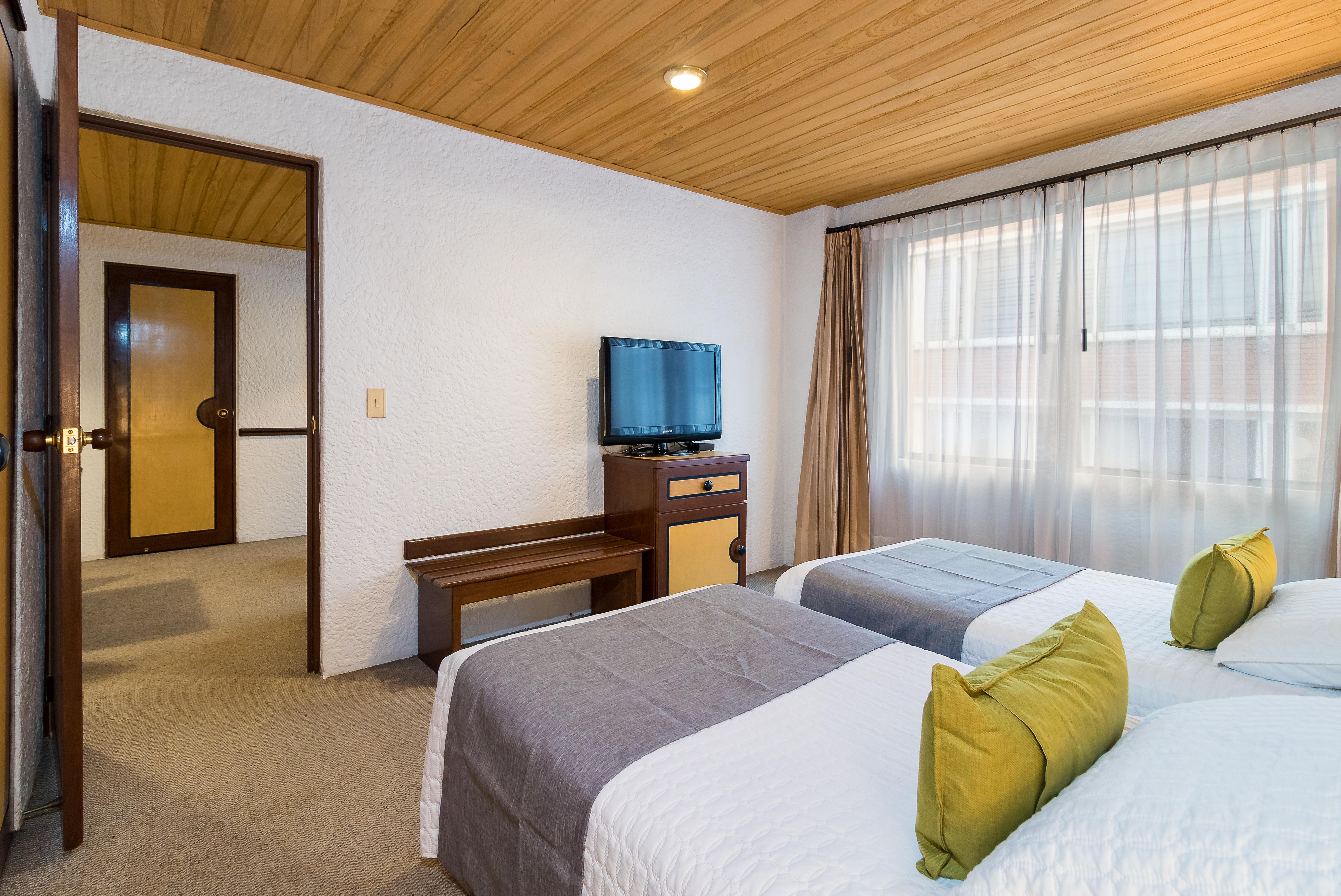 Hotel Suites Real 97 Богота Екстериор снимка