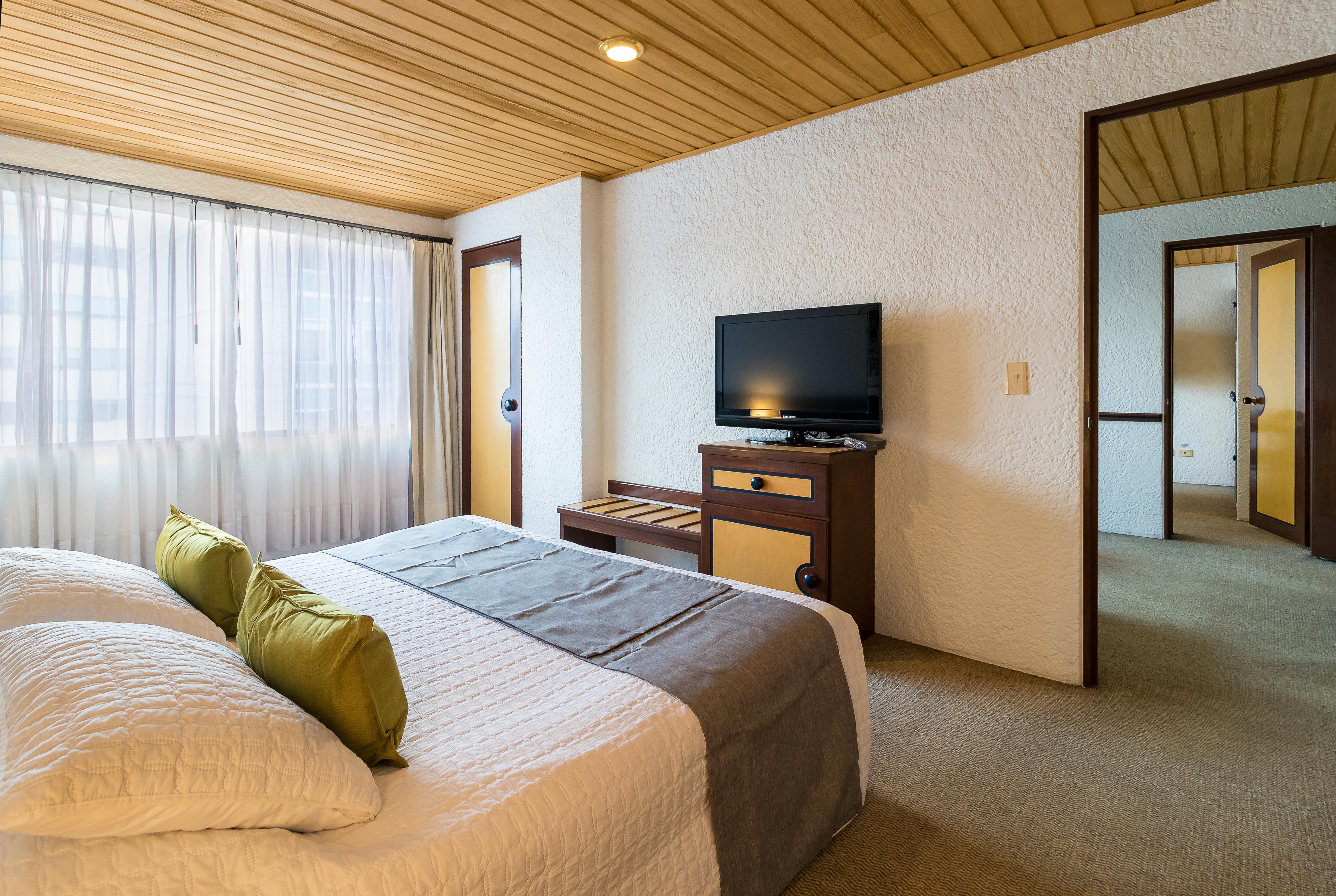 Hotel Suites Real 97 Богота Екстериор снимка