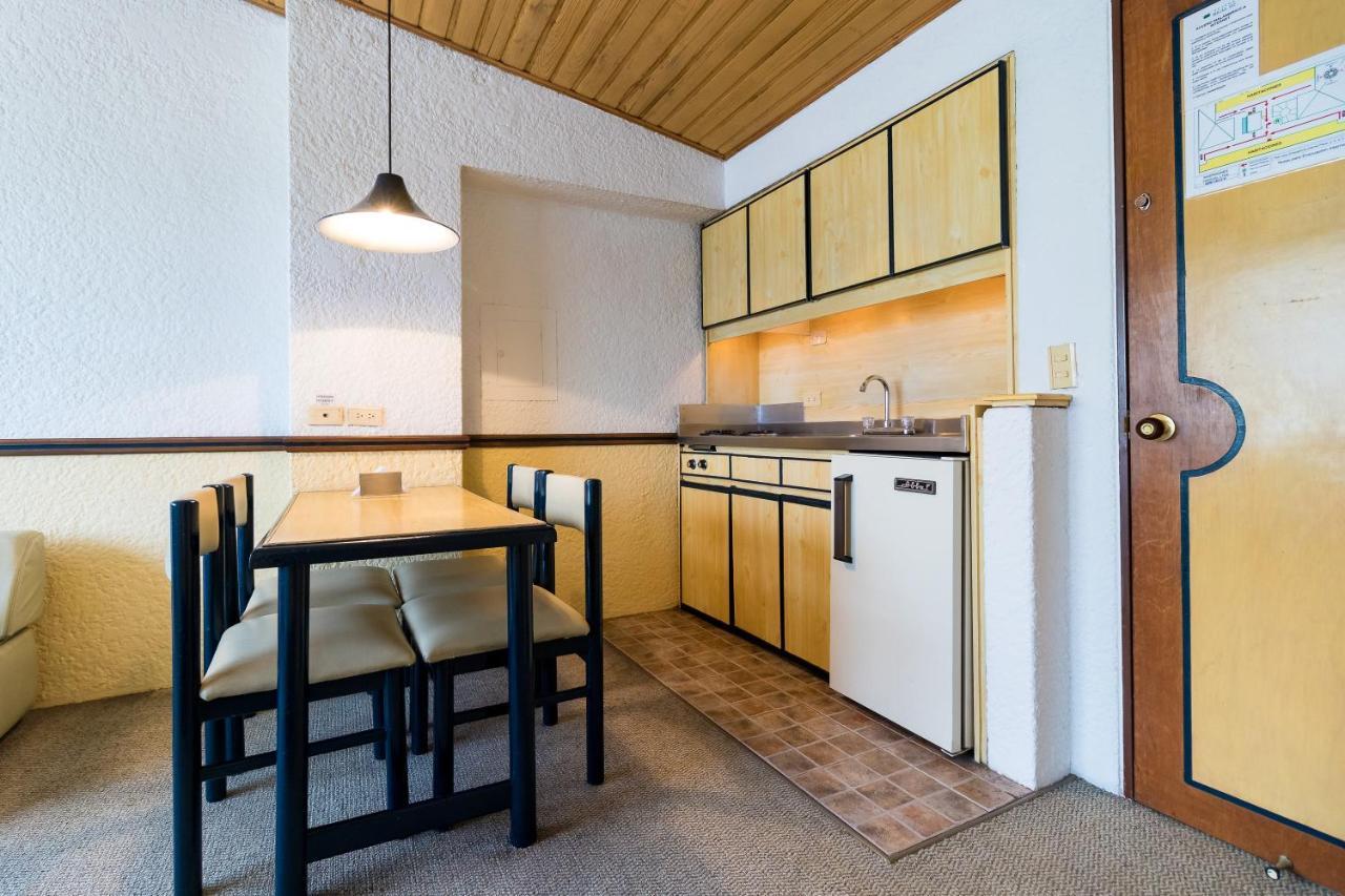 Hotel Suites Real 97 Богота Екстериор снимка