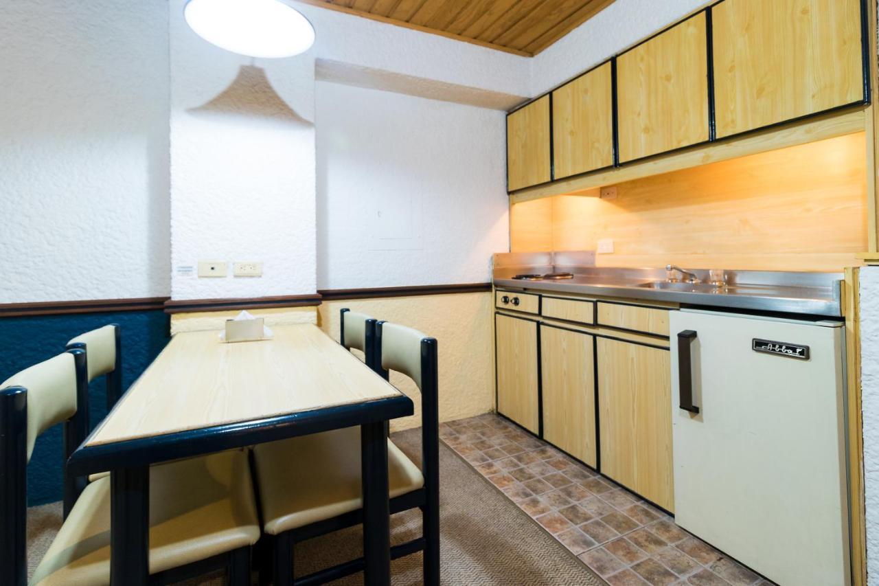 Hotel Suites Real 97 Богота Екстериор снимка