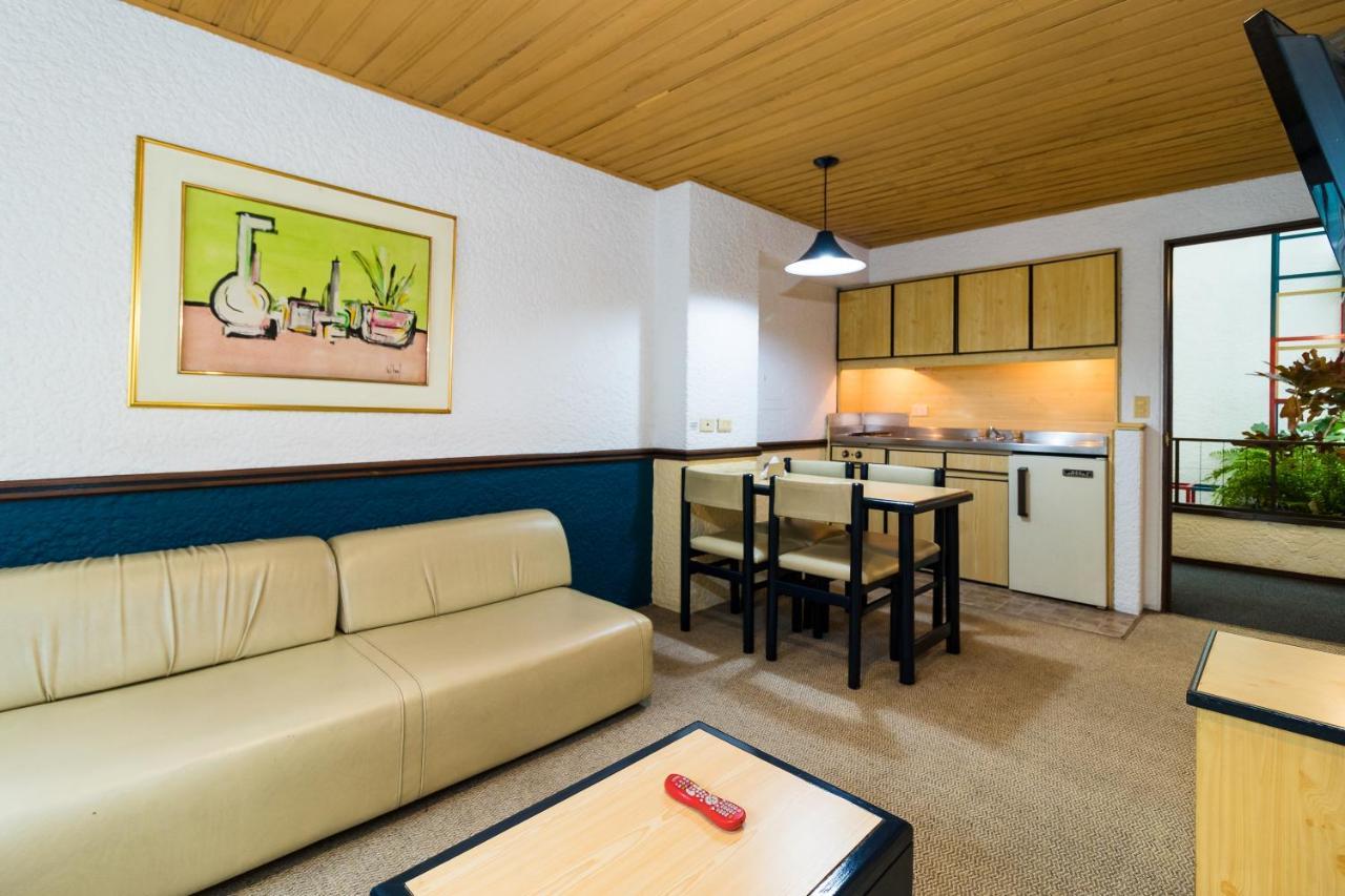 Hotel Suites Real 97 Богота Екстериор снимка