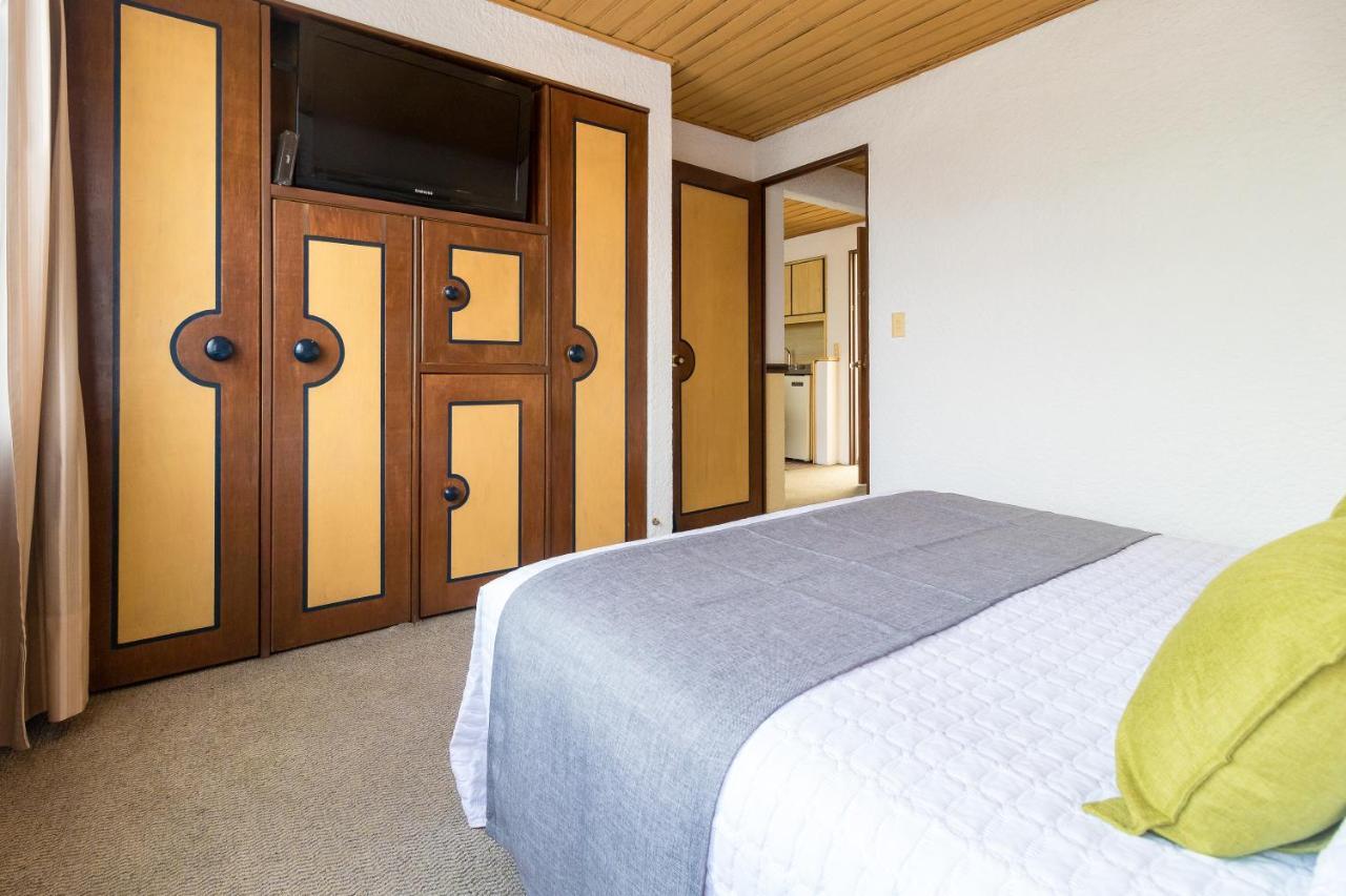 Hotel Suites Real 97 Богота Екстериор снимка